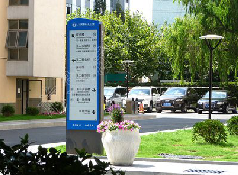 道县哪些因素影响宣传栏的制作？